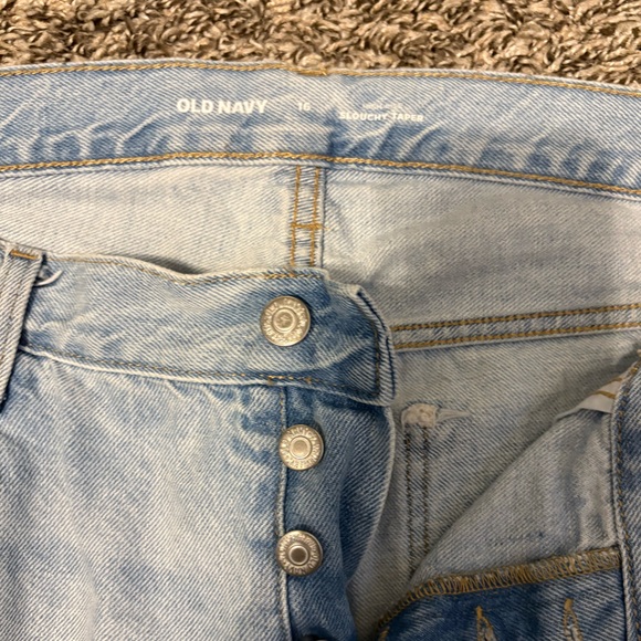Old Navy High Rise Jeans - Picture 3 of 4